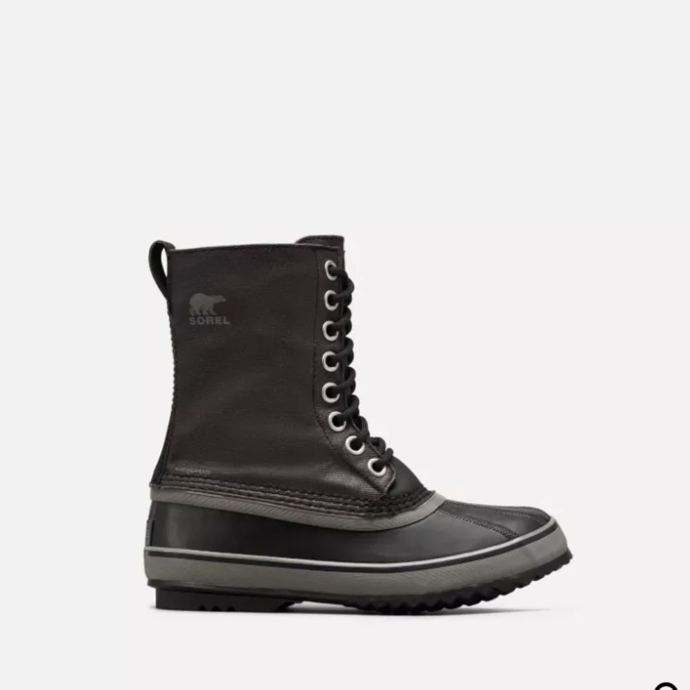 NWT Sorel 1964 CVS boot black size 6 or 8 Warm